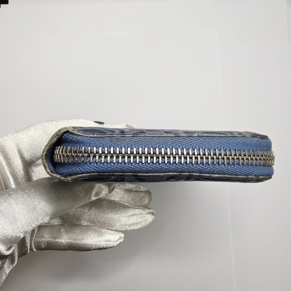 Salvatore Ferragamo Light Blue Leather Wallet - Picture 3 of 13